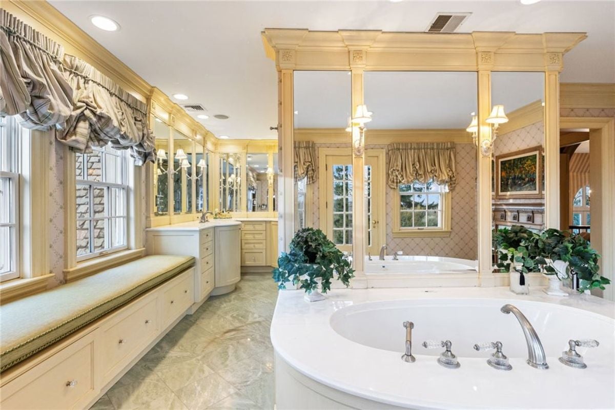 12,724 Sq. Ft. Mansion in Sewickley Heights, PA ($5,390,000)