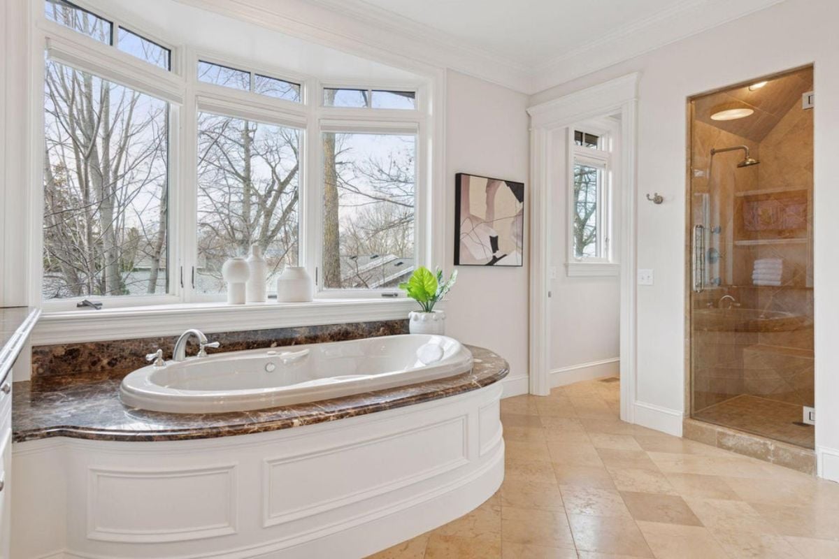 8,455 Sq. Ft. Mansion in Shorewood, MN ($5,995,000)