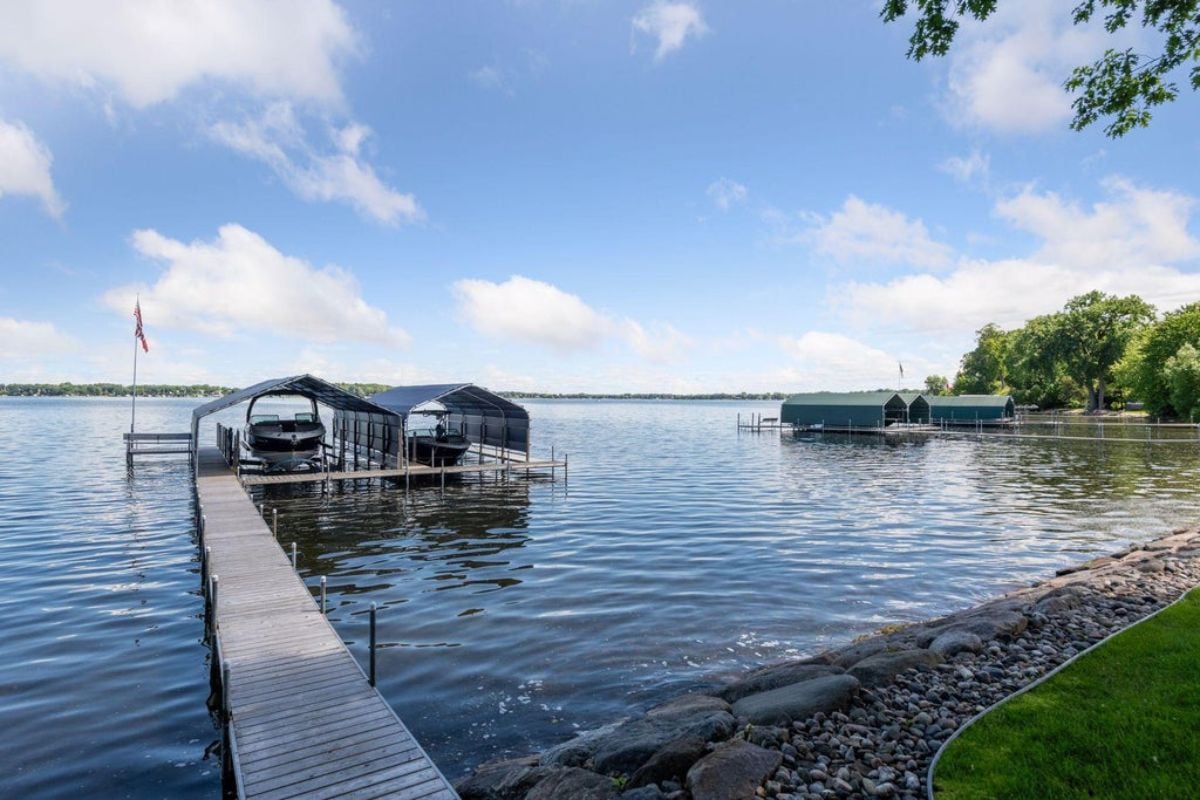 8,455 Sq. Ft. Mansion in Shorewood, MN ($5,995,000)