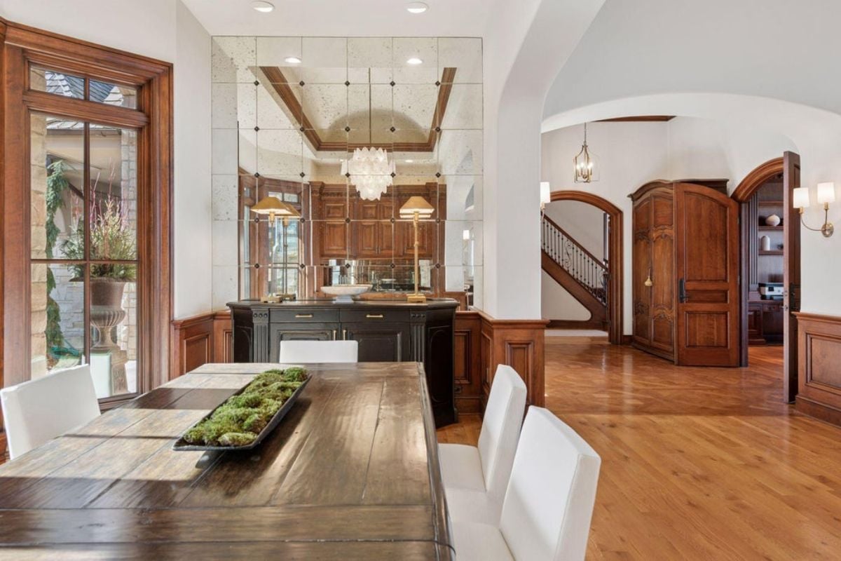 8,455 Sq. Ft. Mansion in Shorewood, MN ($5,995,000)
