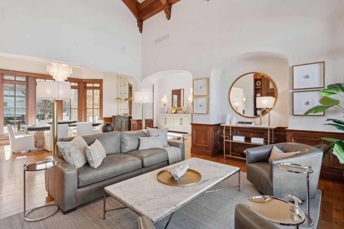8,455 Sq. Ft. Mansion in Shorewood, MN ($5,995,000)
