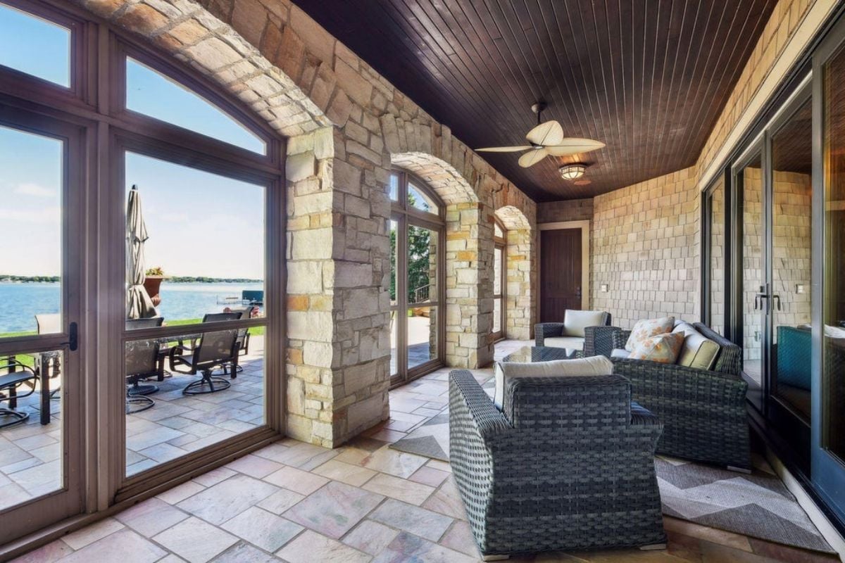 8,455 Sq. Ft. Mansion in Shorewood, MN ($5,995,000)