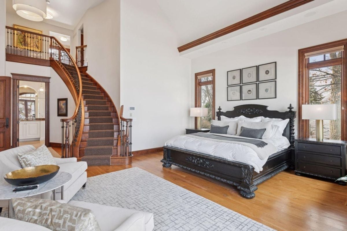 8,455 Sq. Ft. Mansion in Shorewood, MN ($5,995,000)