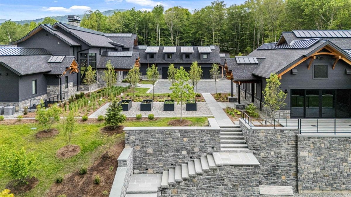 9,968 Sq. Ft. Mansion in Stowe, VT ($15,850,000)