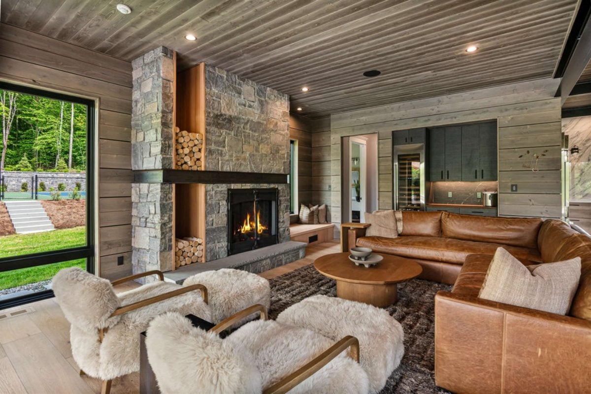 9,968 Sq. Ft. Mansion in Stowe, VT ($15,850,000)