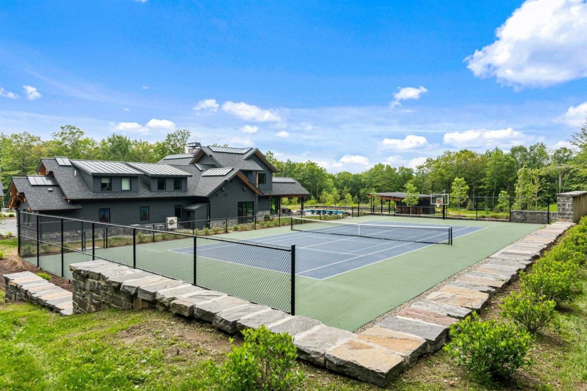 9,968 Sq. Ft. Mansion in Stowe, VT ($15,850,000)