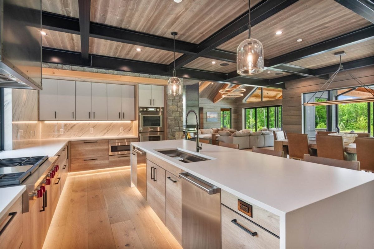 9,968 Sq. Ft. Mansion in Stowe, VT ($15,850,000)