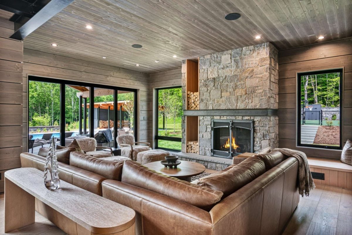 9,968 Sq. Ft. Mansion in Stowe, VT ($15,850,000)