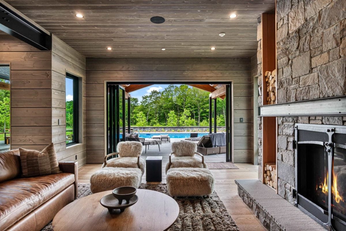 9,968 Sq. Ft. Mansion in Stowe, VT ($15,850,000)