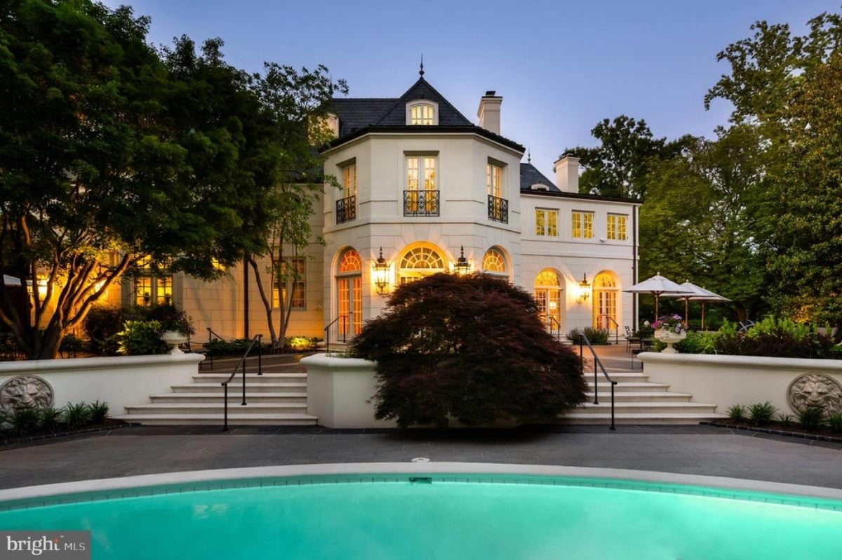 10,000 Sq. Ft. Mansion in Washington, DC ($17,950,000)