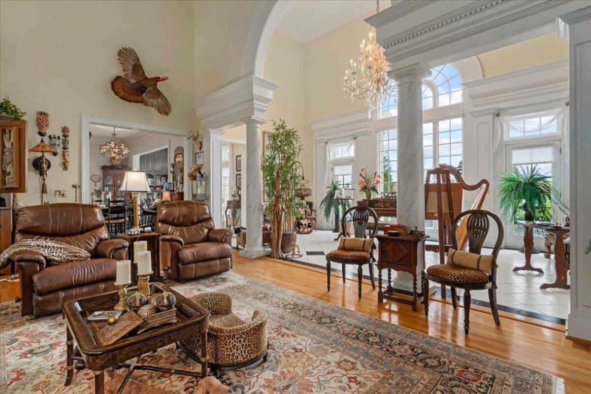 7,274 Sq. Ft. Mansion in Winchester, KY ($2,995,000)