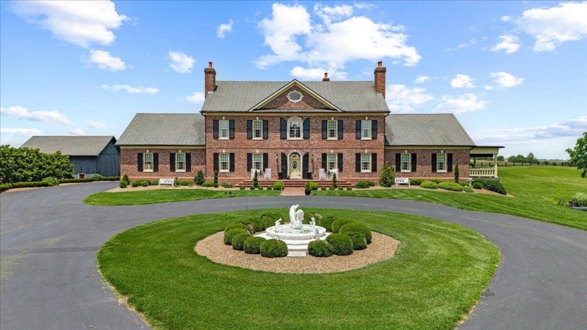 7,274 Sq. Ft. Mansion in Winchester, KY ($2,995,000)