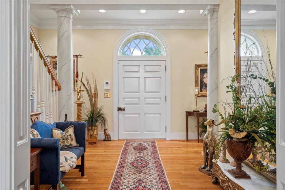 7,274 Sq. Ft. Mansion in Winchester, KY ($2,995,000)
