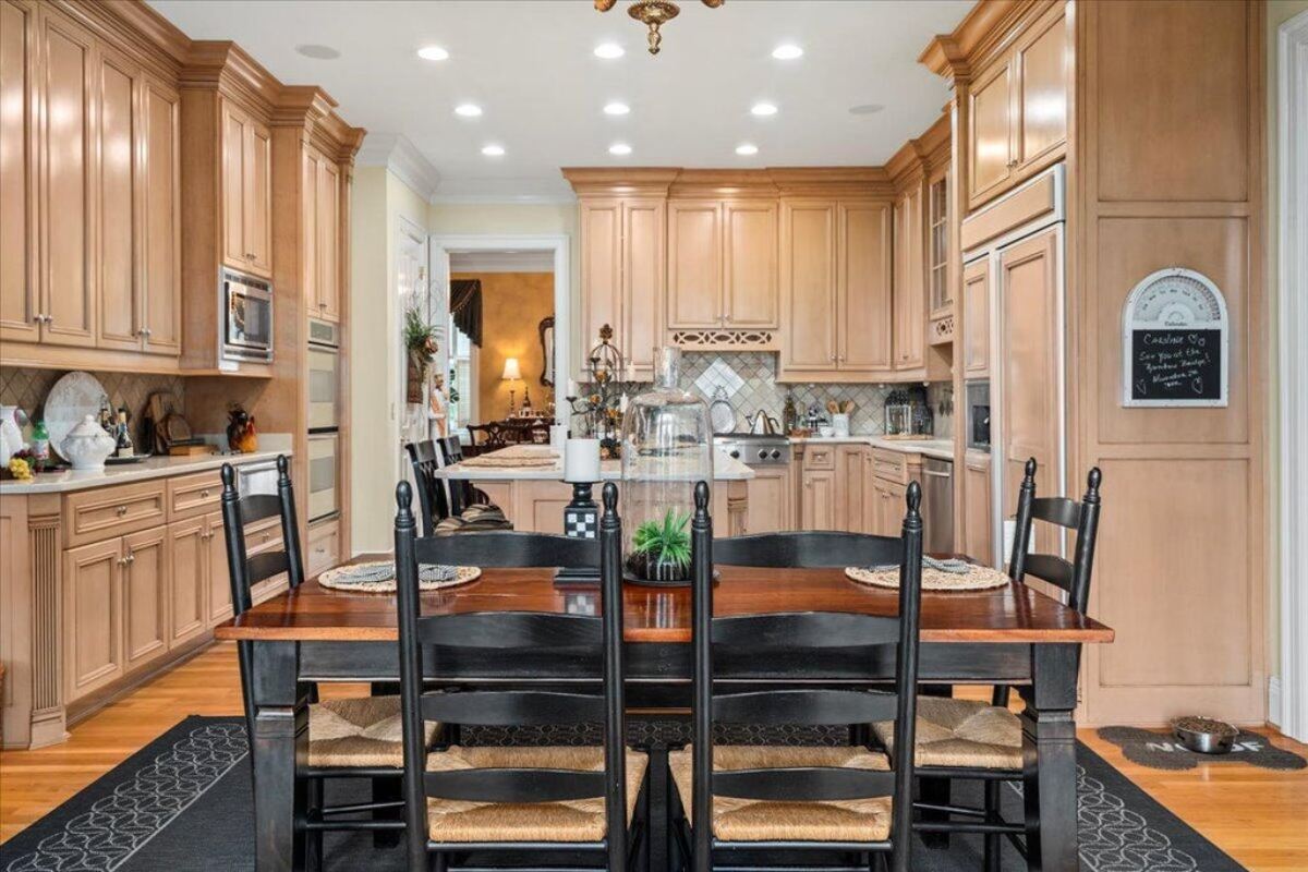 7,274 Sq. Ft. Mansion in Winchester, KY ($2,995,000)