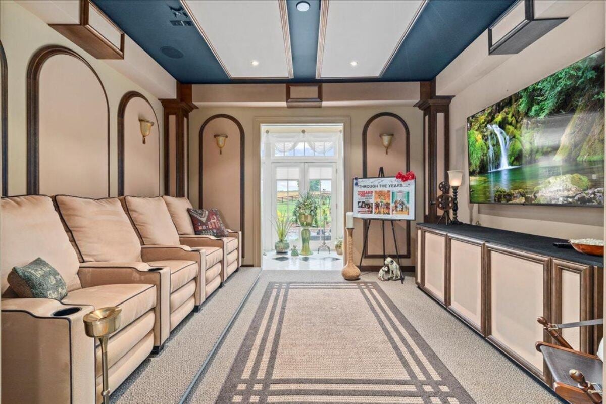 7,274 Sq. Ft. Mansion in Winchester, KY ($2,995,000)