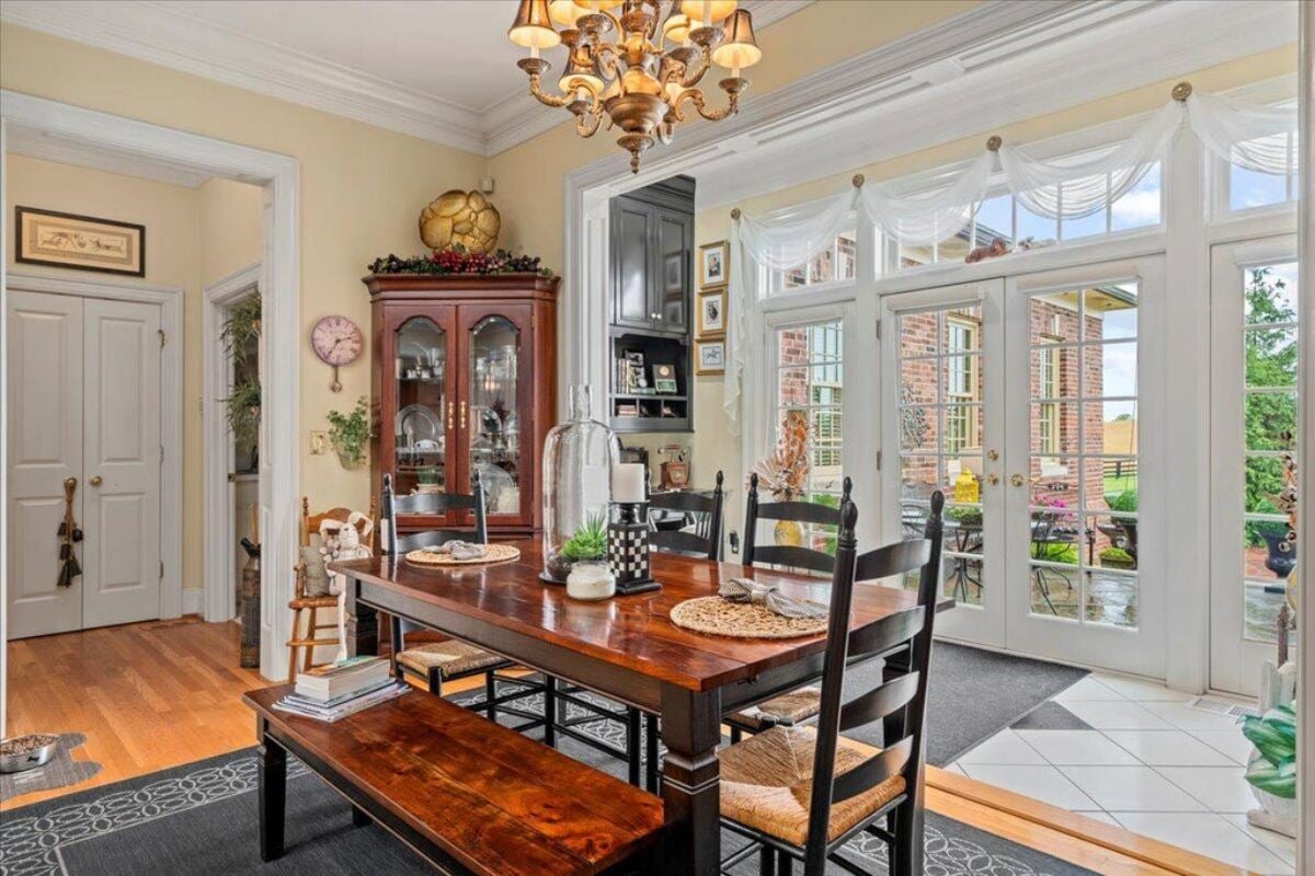 7,274 Sq. Ft. Mansion in Winchester, KY ($2,995,000)