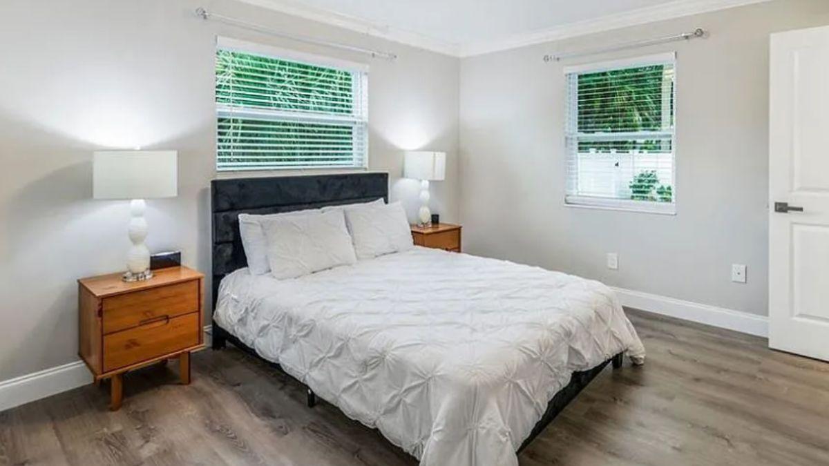 Simple Bedroom with a Balanced Design and Natural Light