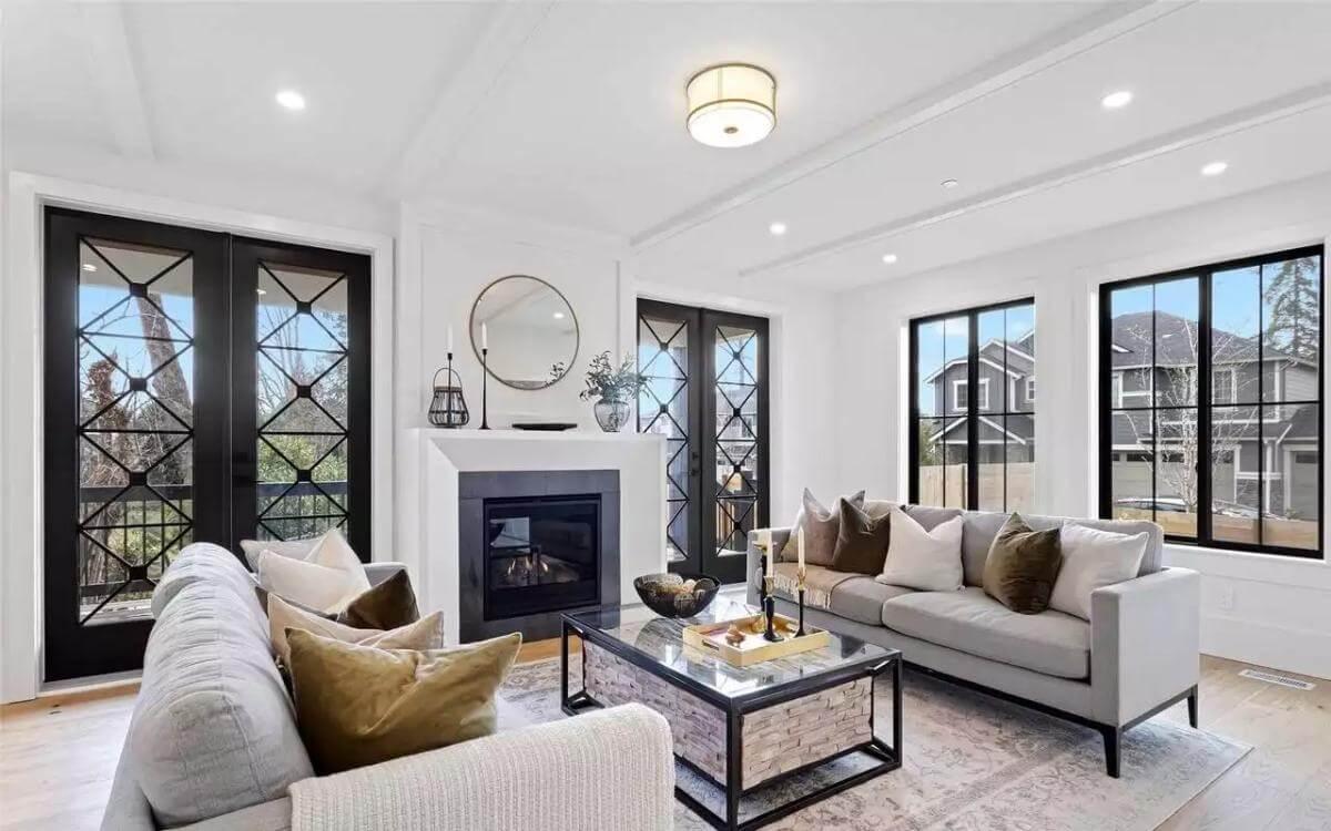 Light-Filled Living Room with Striking Black Window Frames