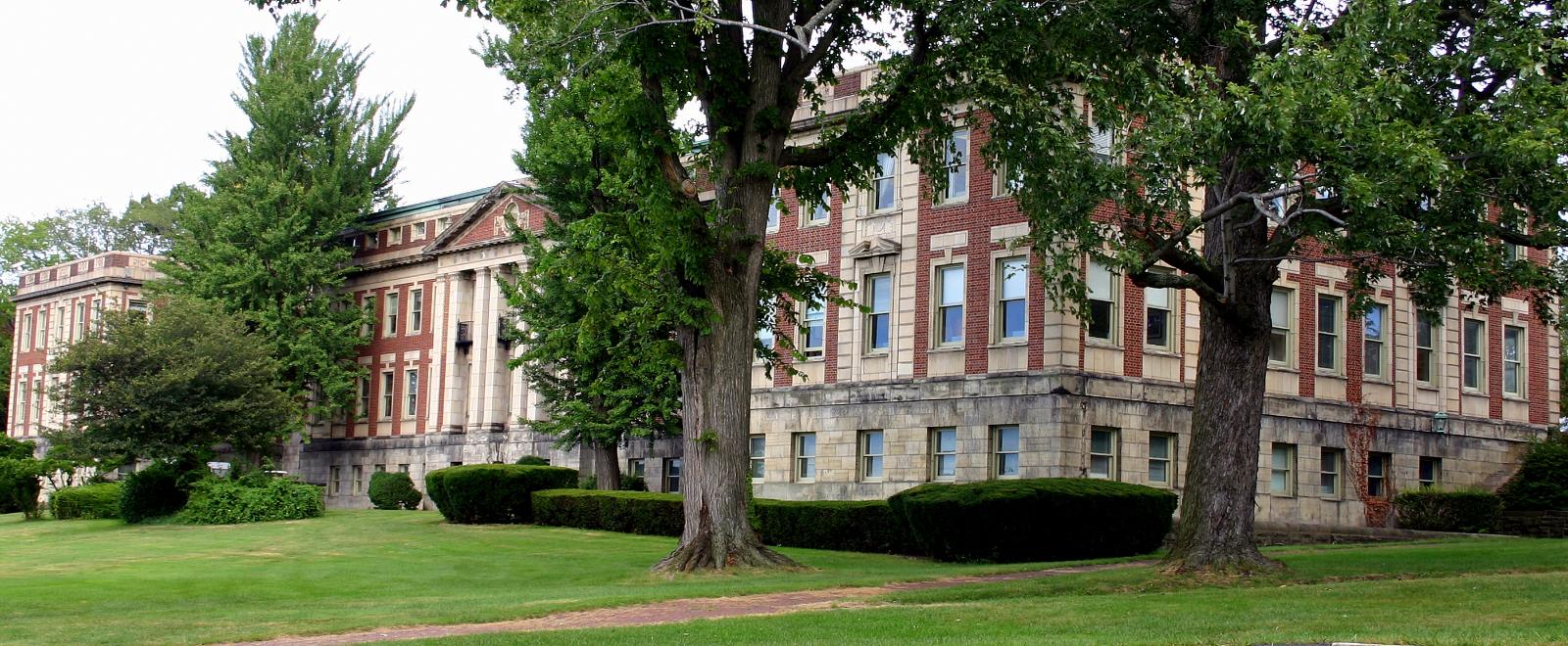East Cleveland Town Image