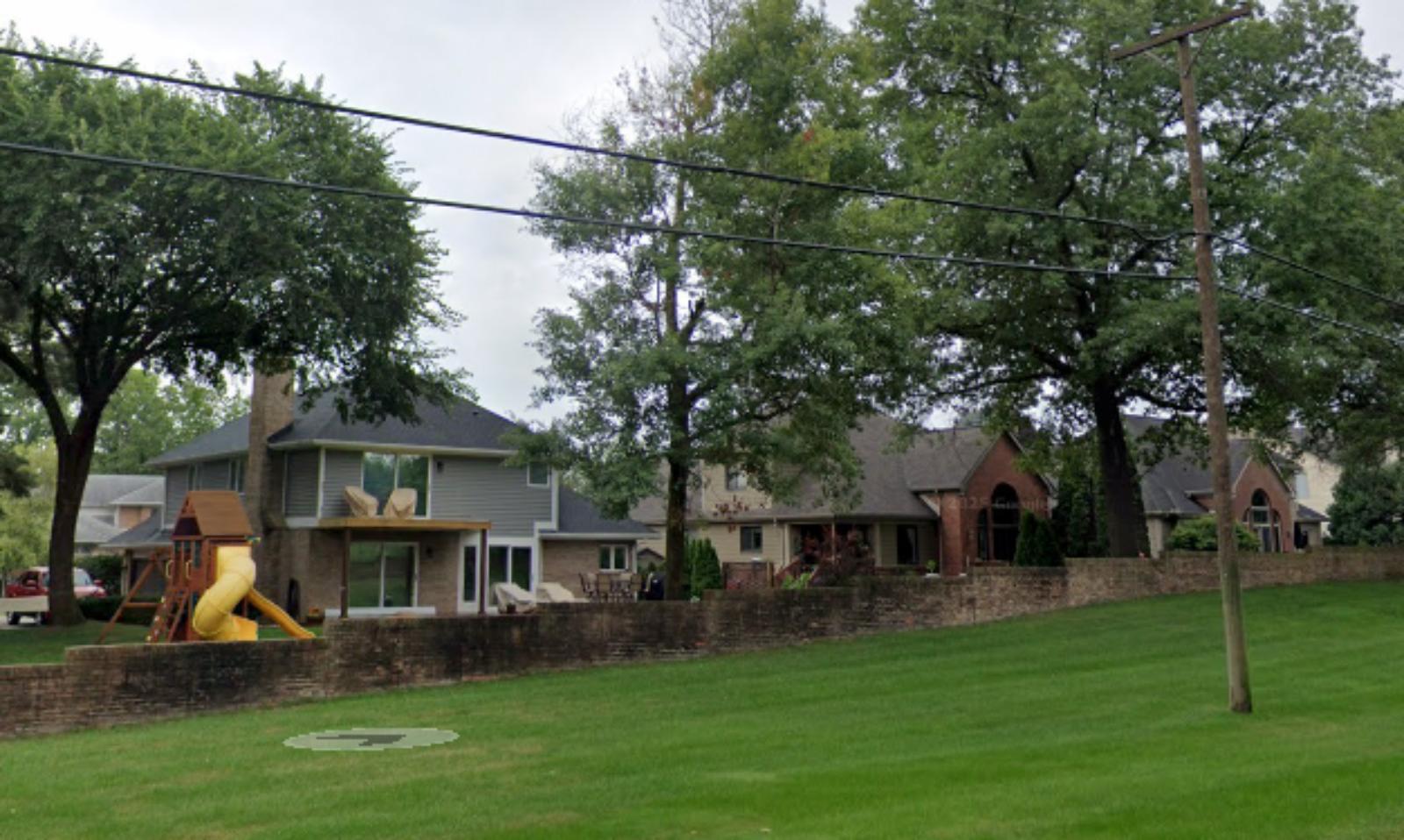 Lake Angelus Town Image