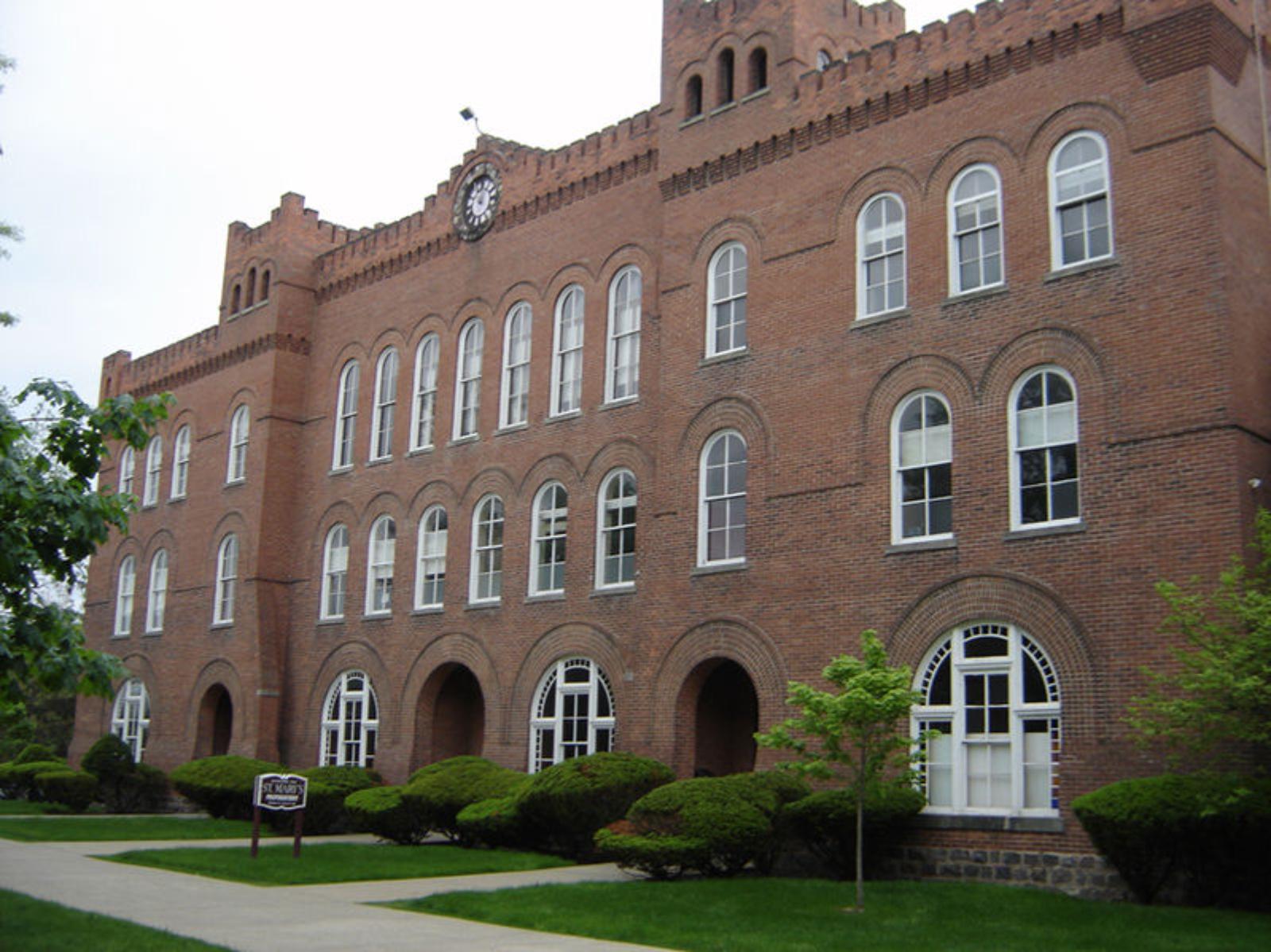 Orchard Lake Town Image