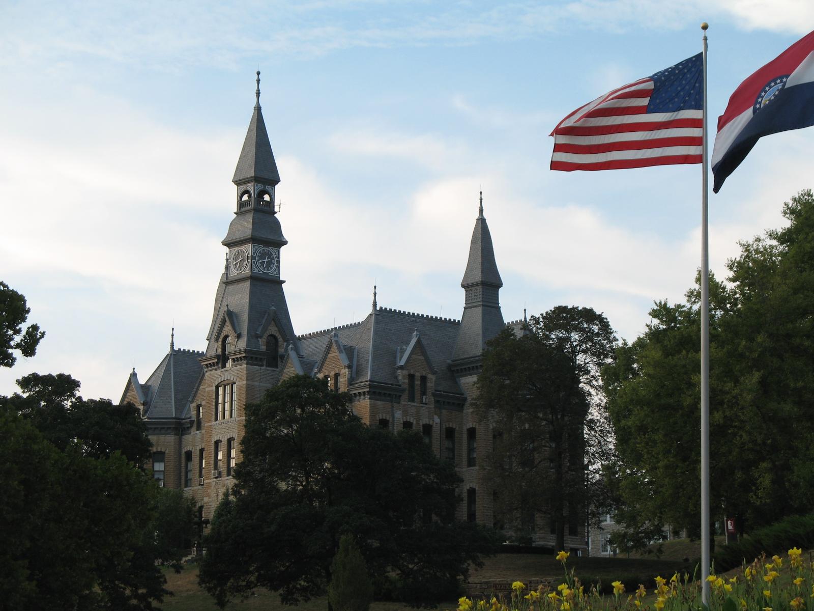 Parkville Town Image