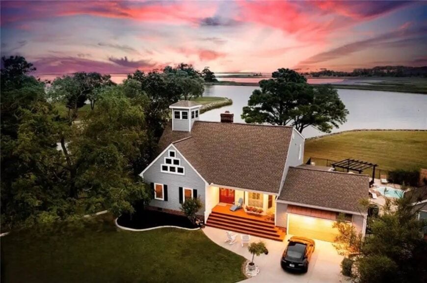 The current image has no alternative text. The file name is: 01-coldwellbanker-111-white-house-dr-poquoson-va-jul072025.jpg