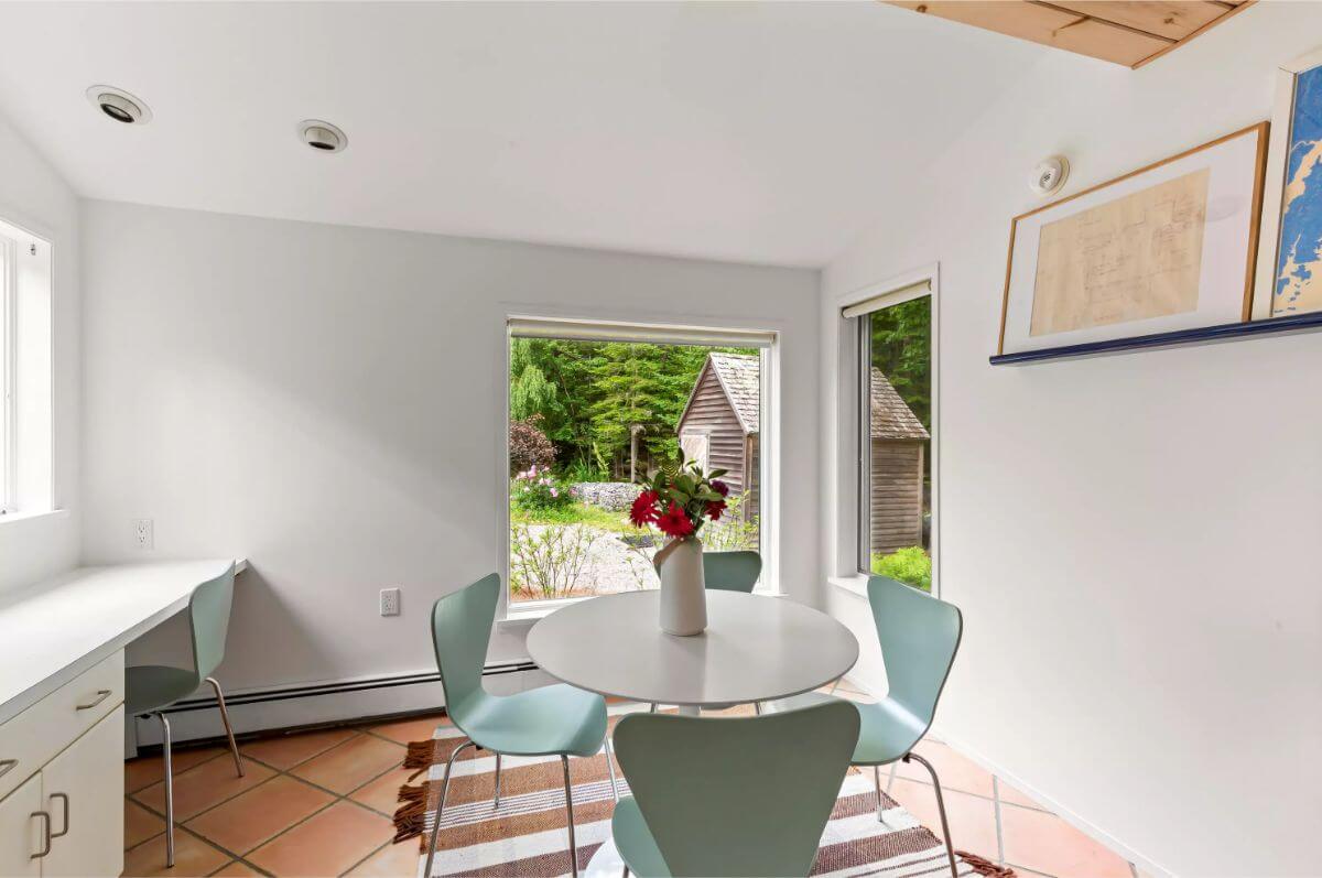 Breakfast Nook