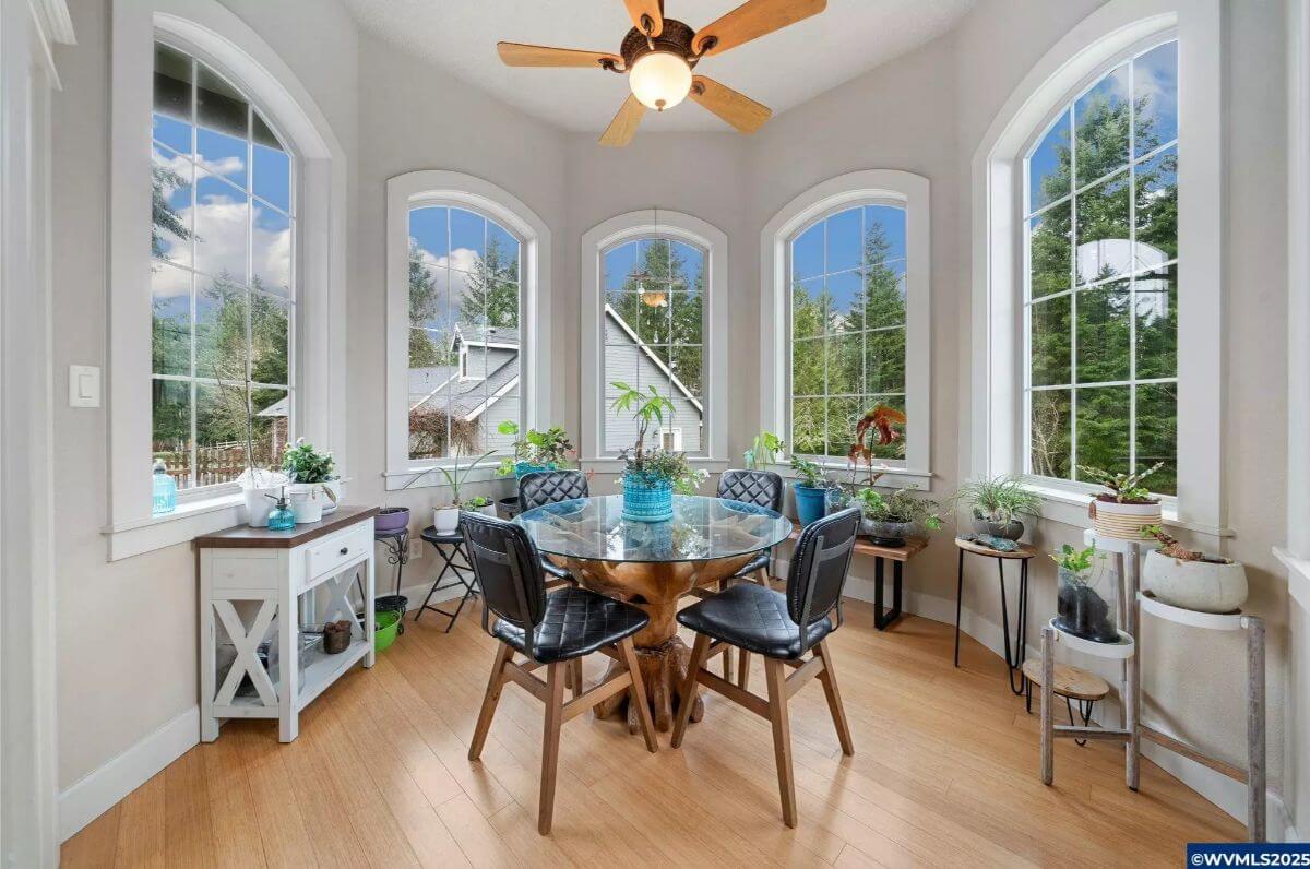 Breakfast Nook