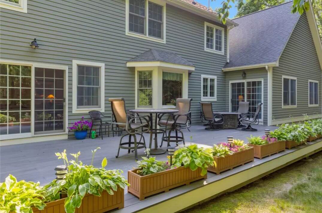 Deck