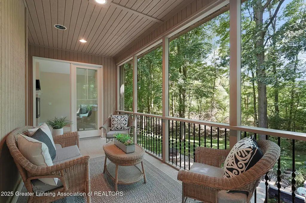 Screened Porch