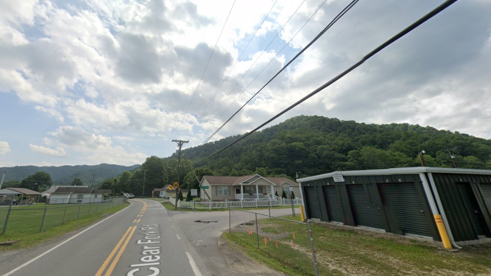 Lynco WV Town Image