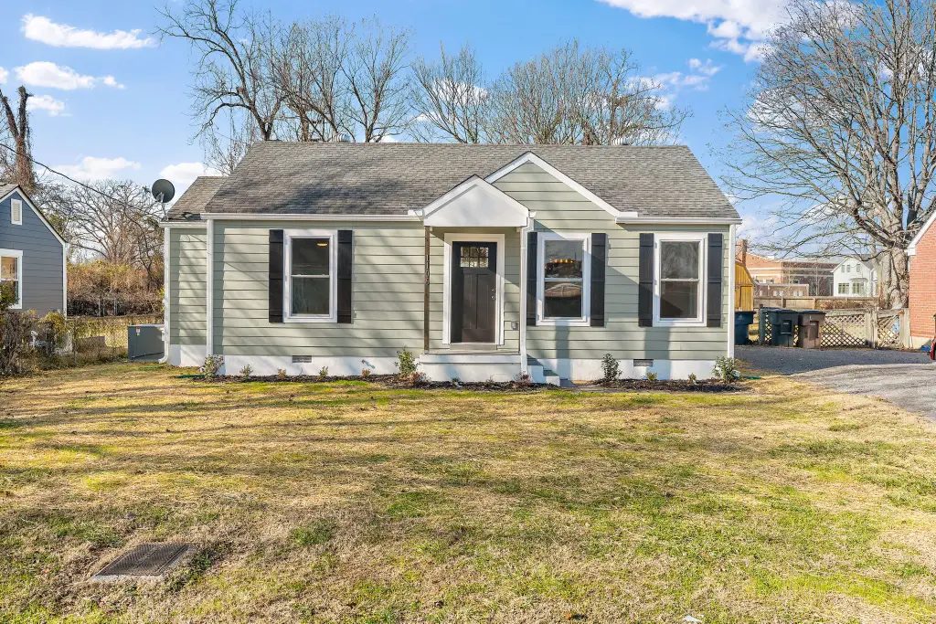 Cottage-Style Home with 2 Bedrooms and Open Floor Plan (1,032 Sq. Ft. Floor Plan)