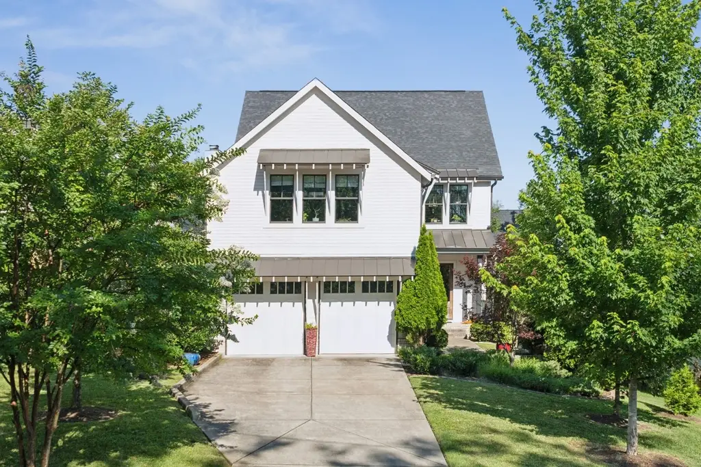 Traditional-Style 4-Bedroom Home with Bonus Room and Covered Patio (4,500 Sq. Ft. Floor Plan)