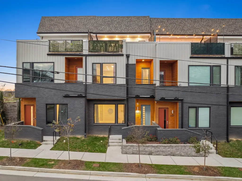 4-Bedroom Contemporary-Home with2-Car Rear-Entry Garage and Rooftop Terrace (1,786 Sq. Ft. Floor Plan)
