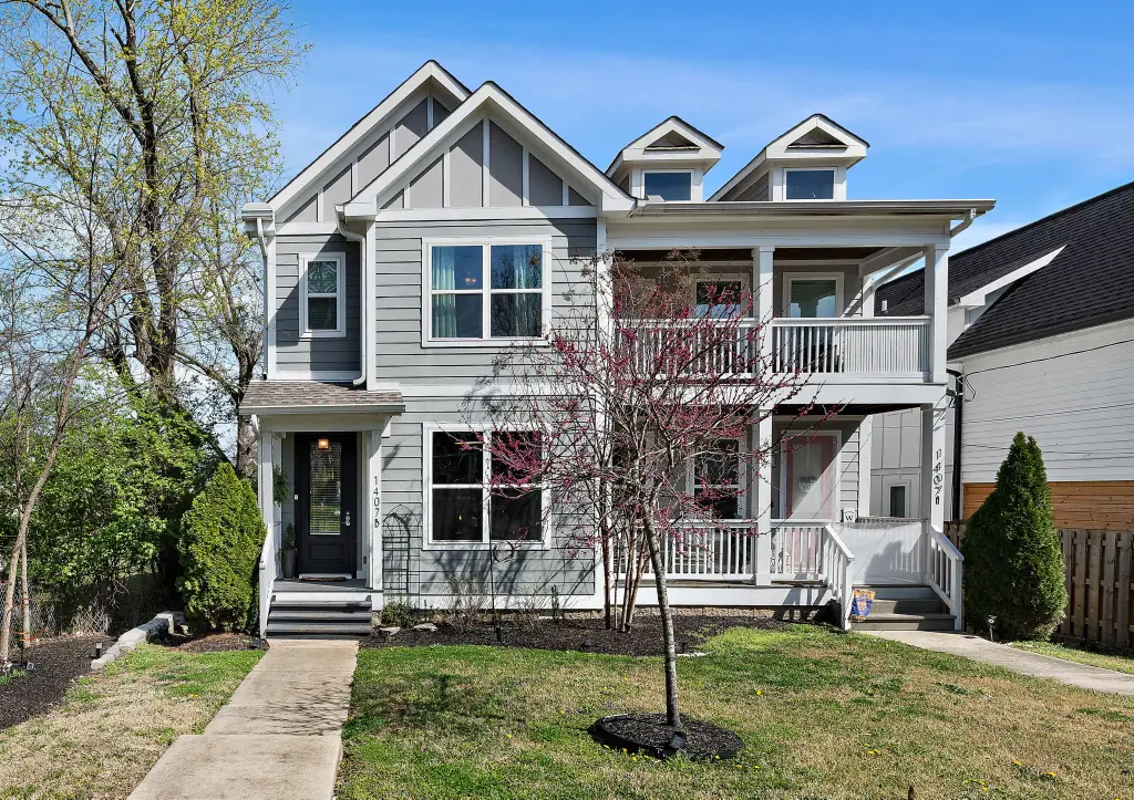 Craftsman-Style 3-Bedroom Home with Balcony and Rear Deck (1,660 Sq. Ft. Floor Plan)