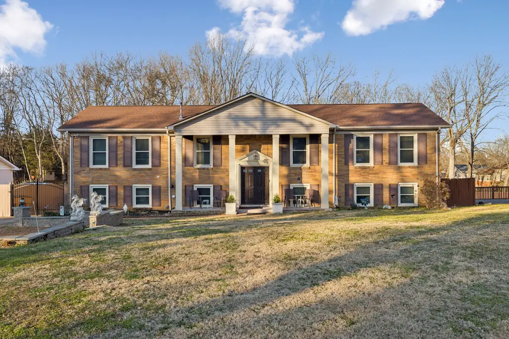 5-Bedroom Colonial-Style Home with Open-Concept Livign and Covered Patio (3,202 Sq. Ft. Floor Plan)