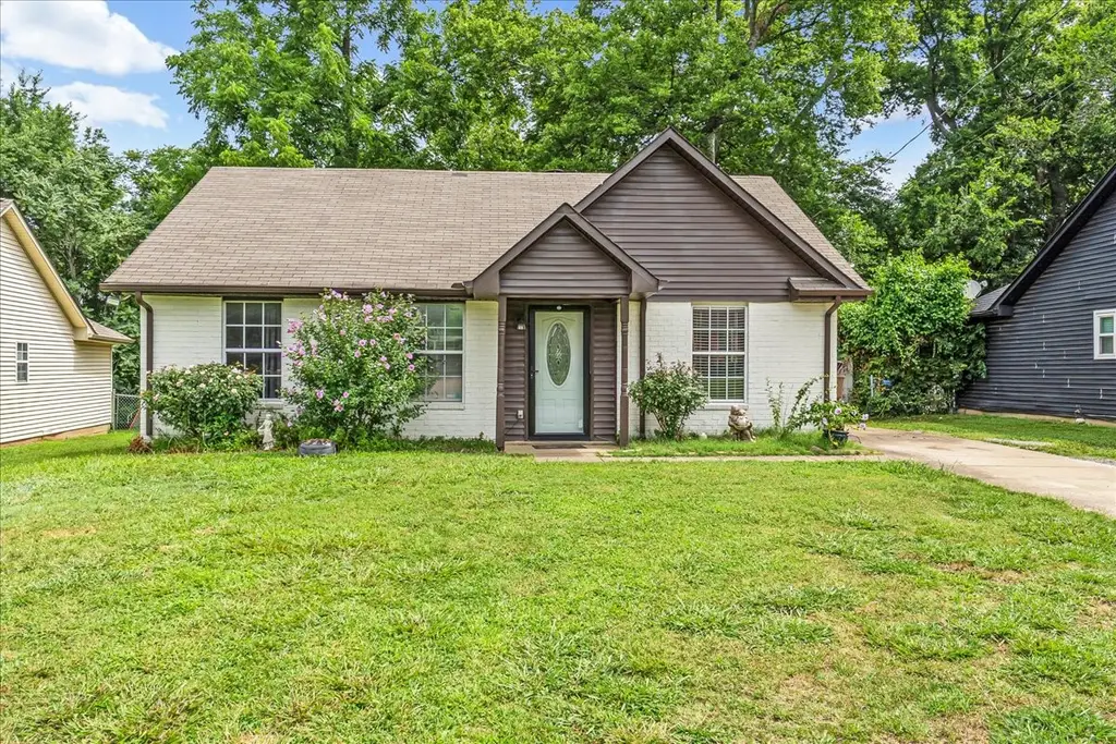 3-Bedroom Cottage-Style Home with Open Floor Plan and Covered  Patio (1,059 Sq. Ft. Floor Plan)