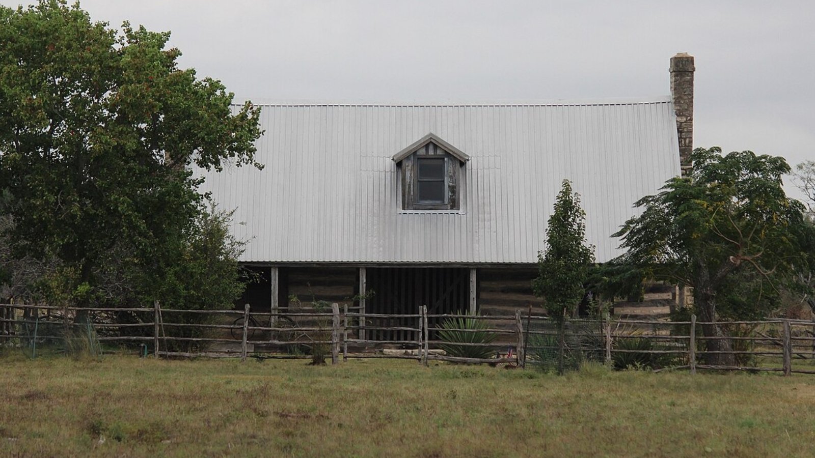 Round Mountain TX Town Image