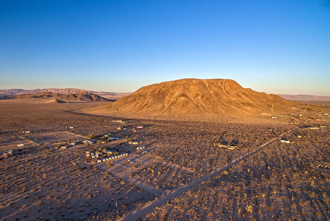 25 Secluded Towns in Southern California Carved from Sunlit Canyons