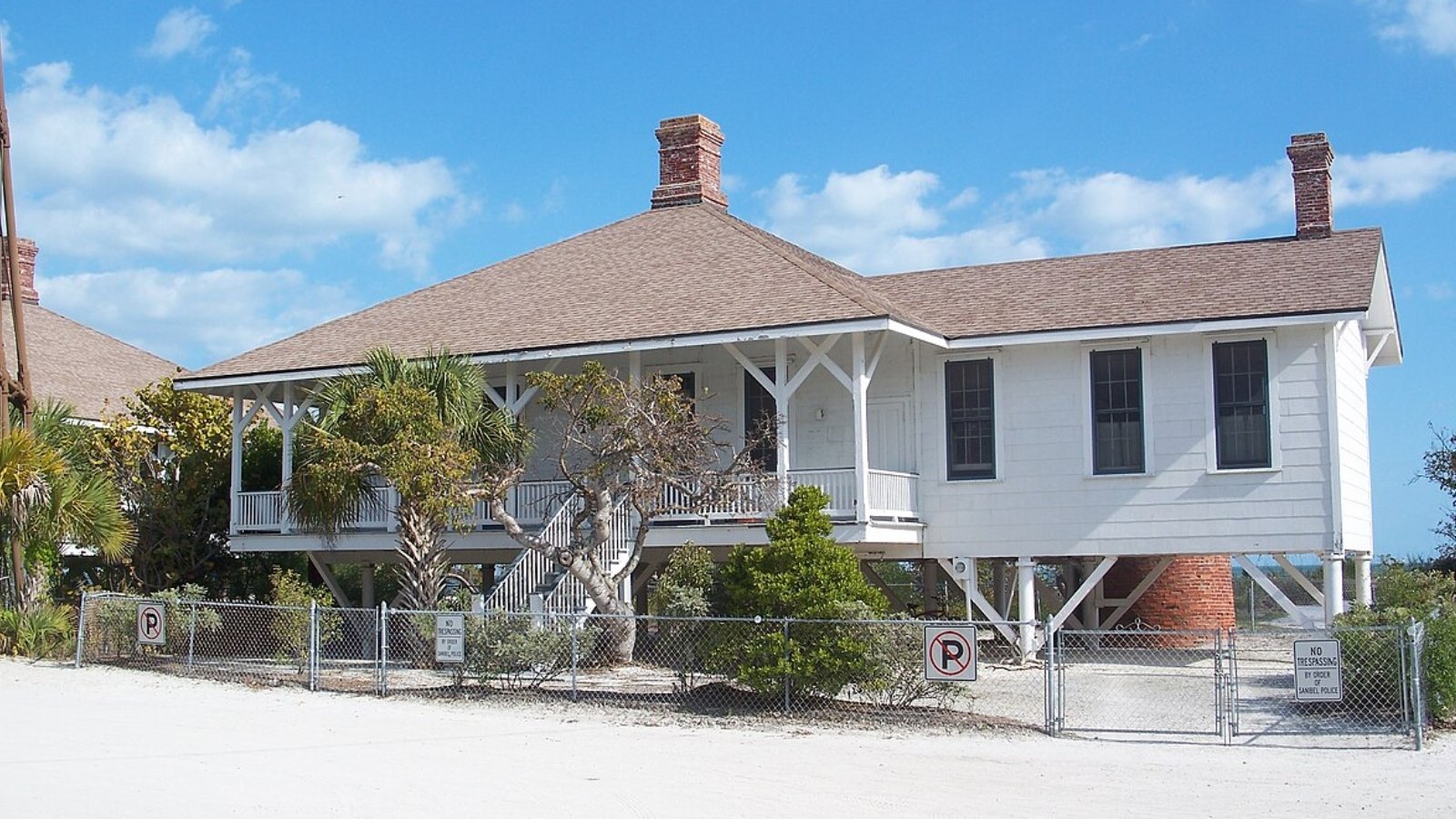 Sanibel FL Town Image