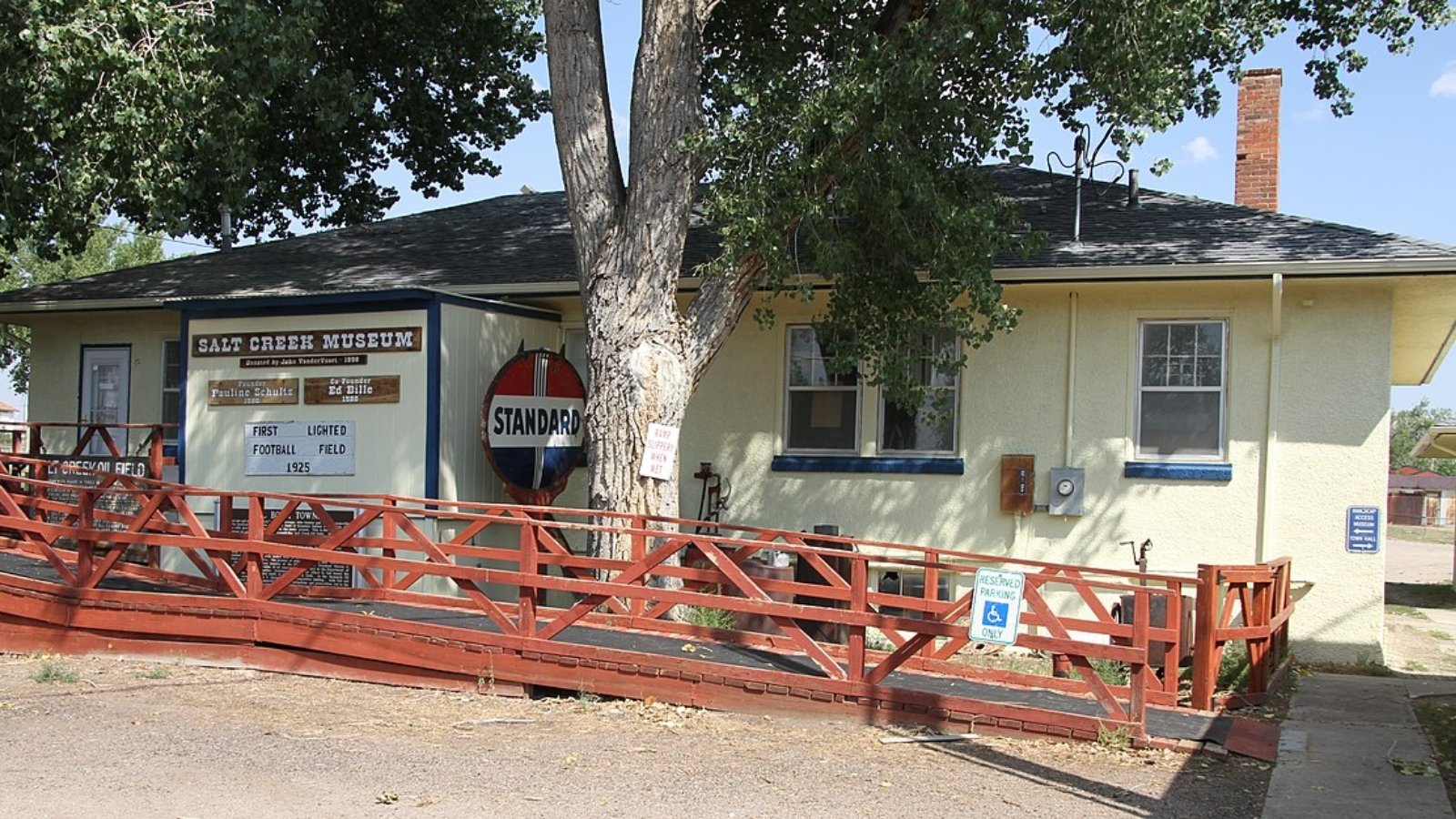 Midwest WY Town Image