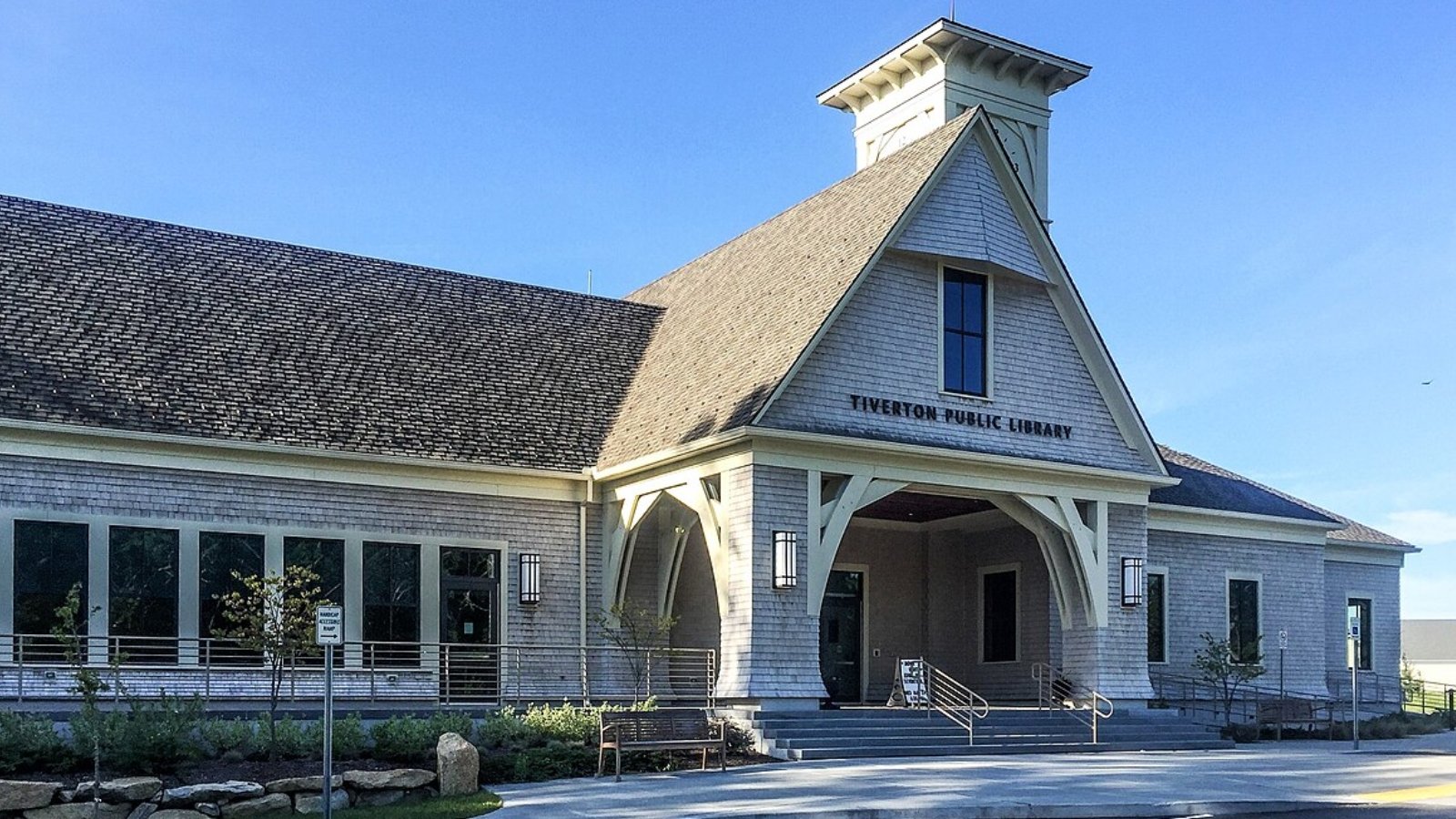 Tiverton RI Town Image