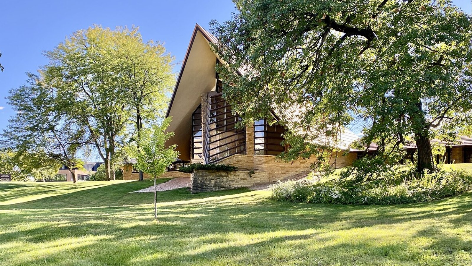 Shorewood Hills WI Town Image