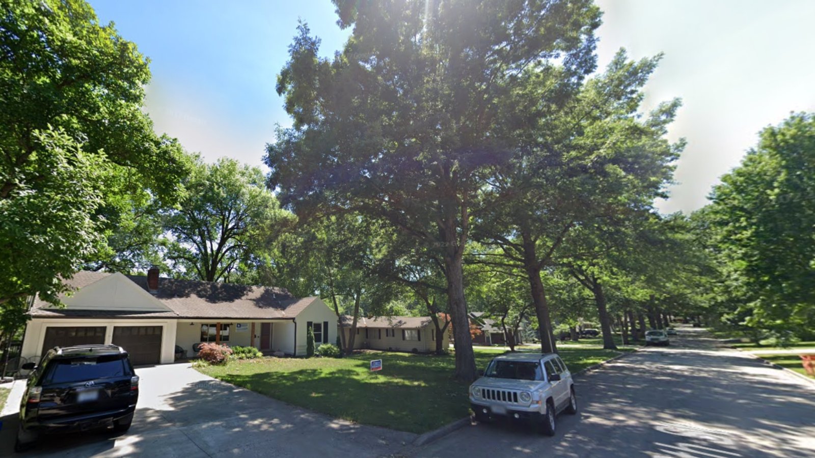 Leawood KS Town Image