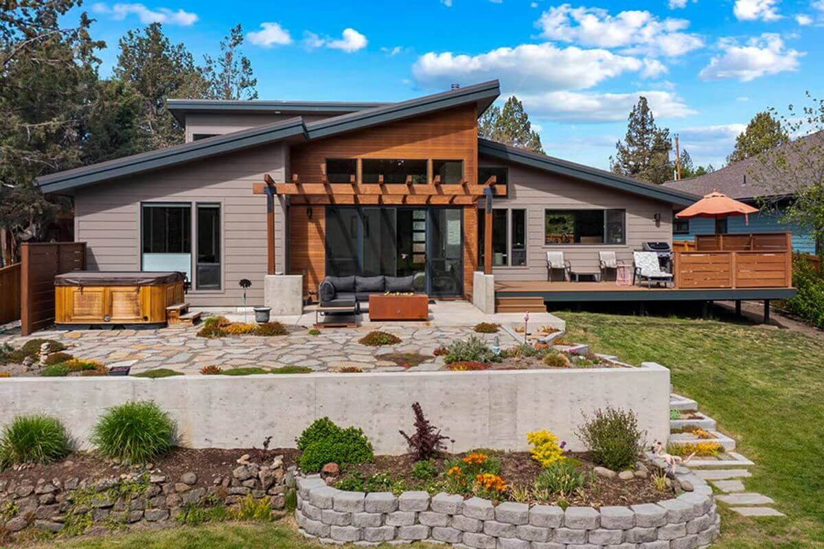 Modern 3-Bedroom Mountain Home with Balcony and Flex Space (Floor Plan)
