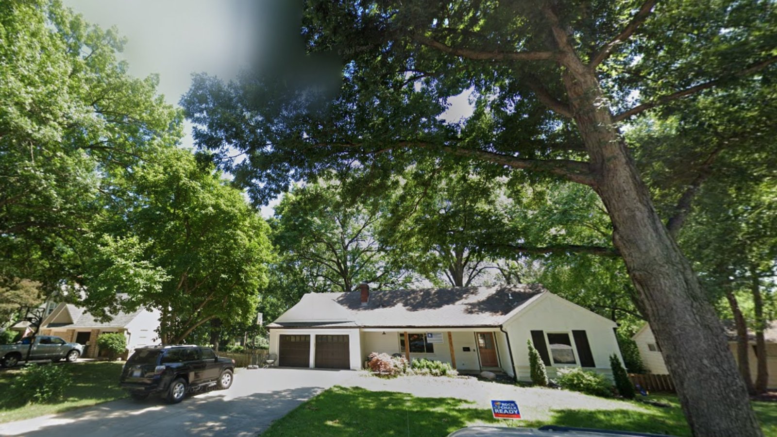 Leawood KS Town Image