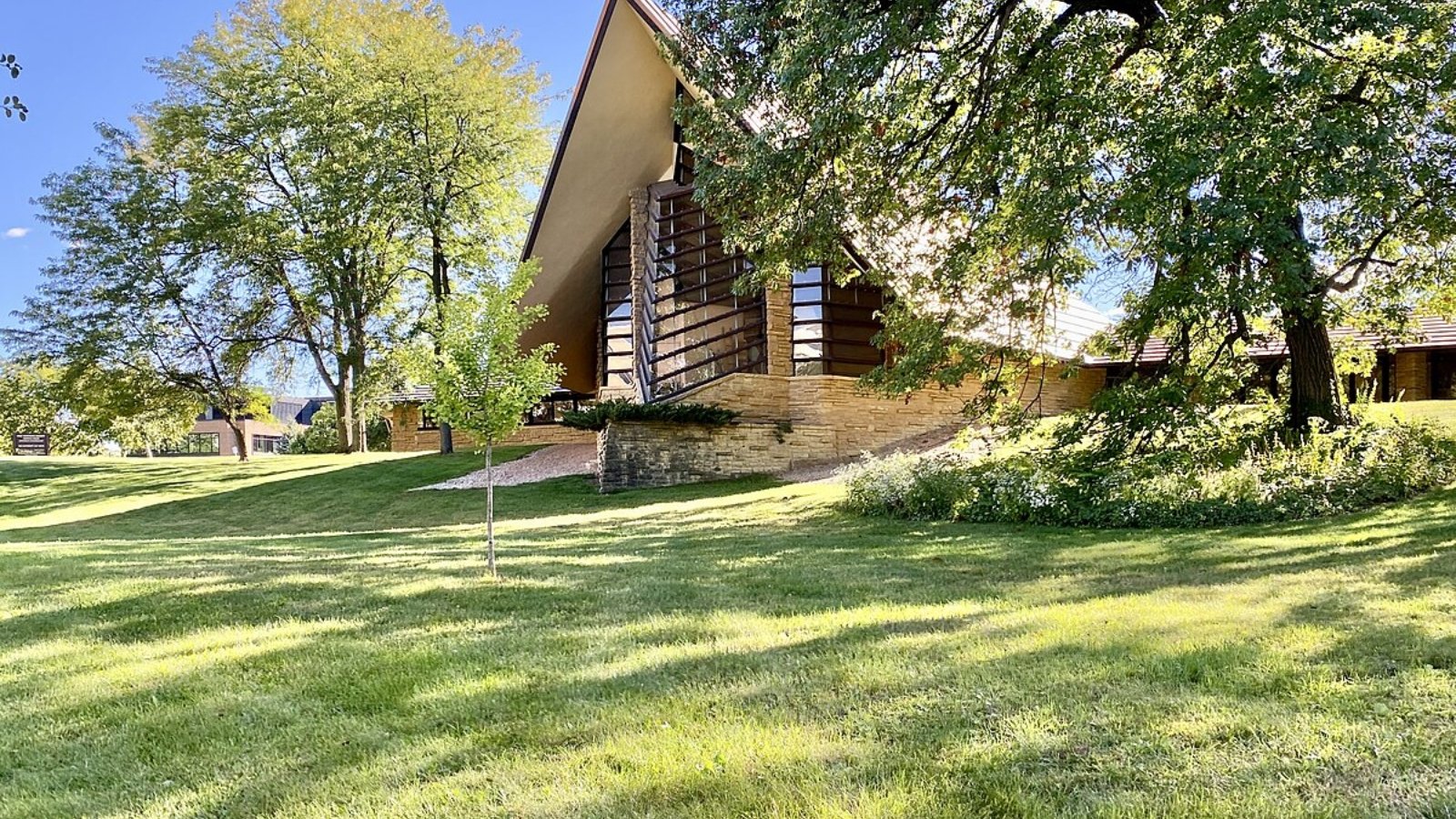 Shorewood Hills WI Town Image
