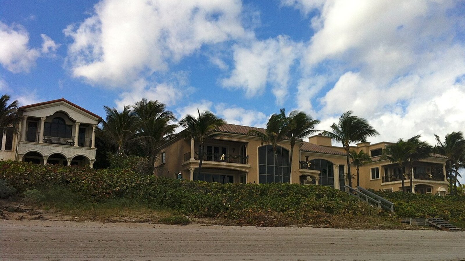 Hillsboro Beach FL Town Image