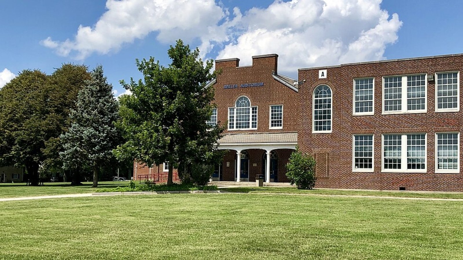 Lexington KY Town Image
